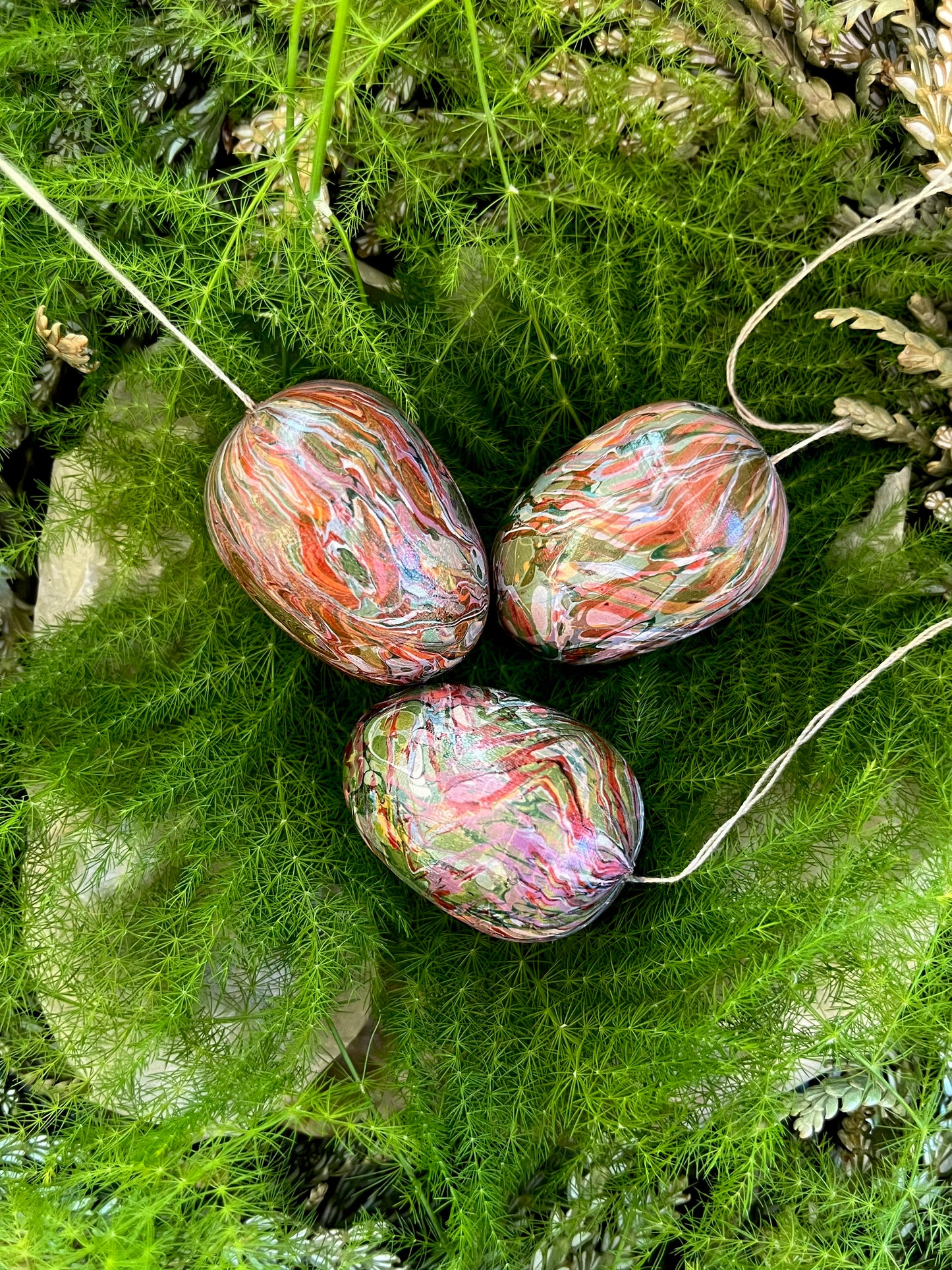 MARBLED WOODEN EGGS