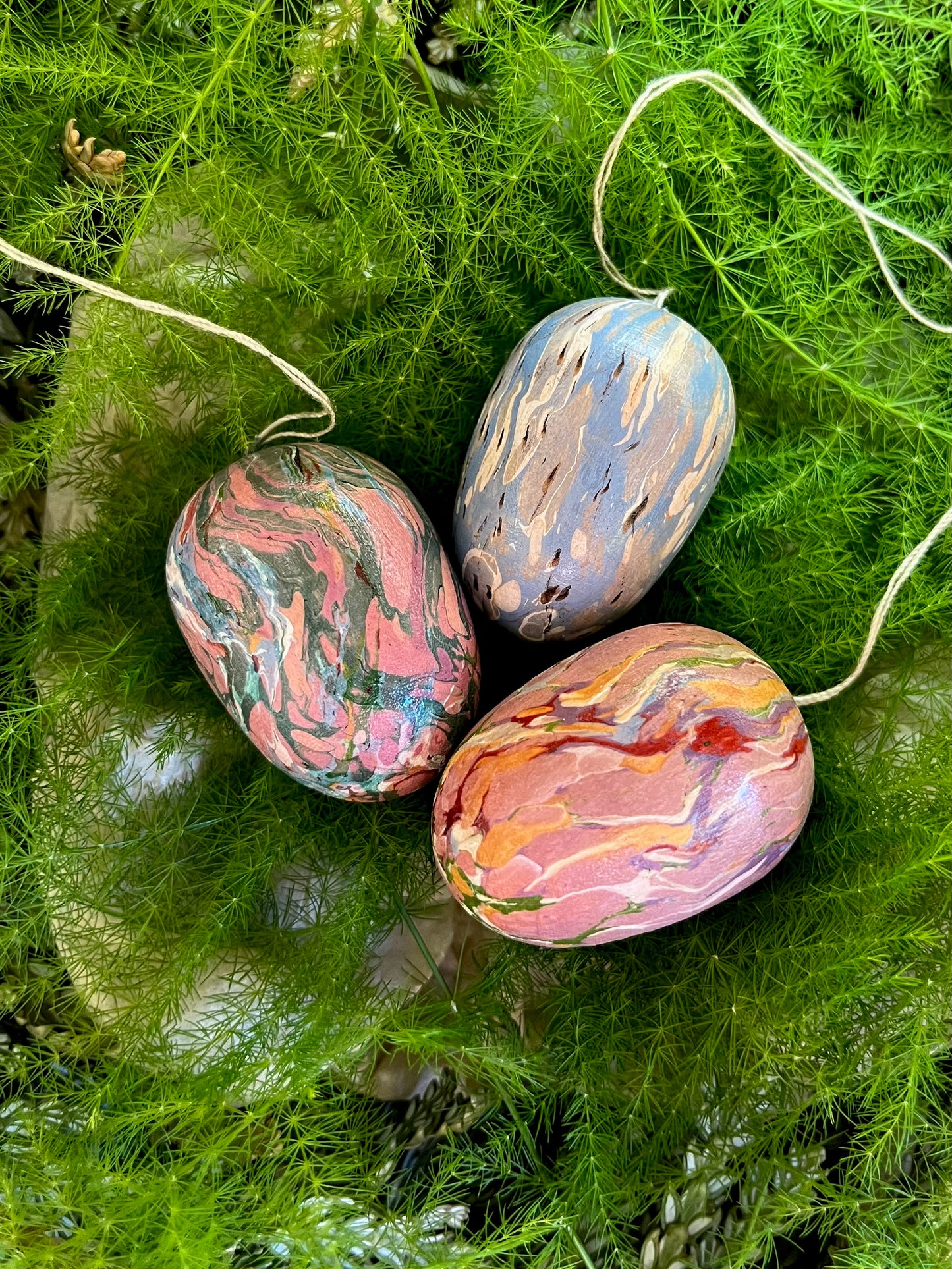 MARBLED WOODEN EGGS