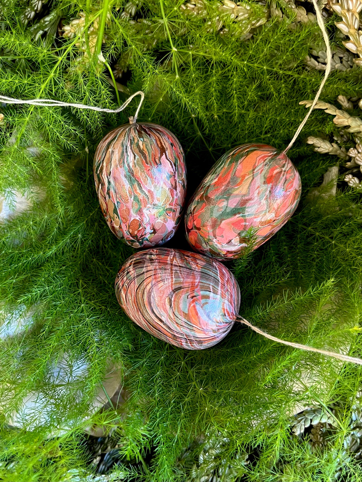 MARBLED WOODEN EGGS
