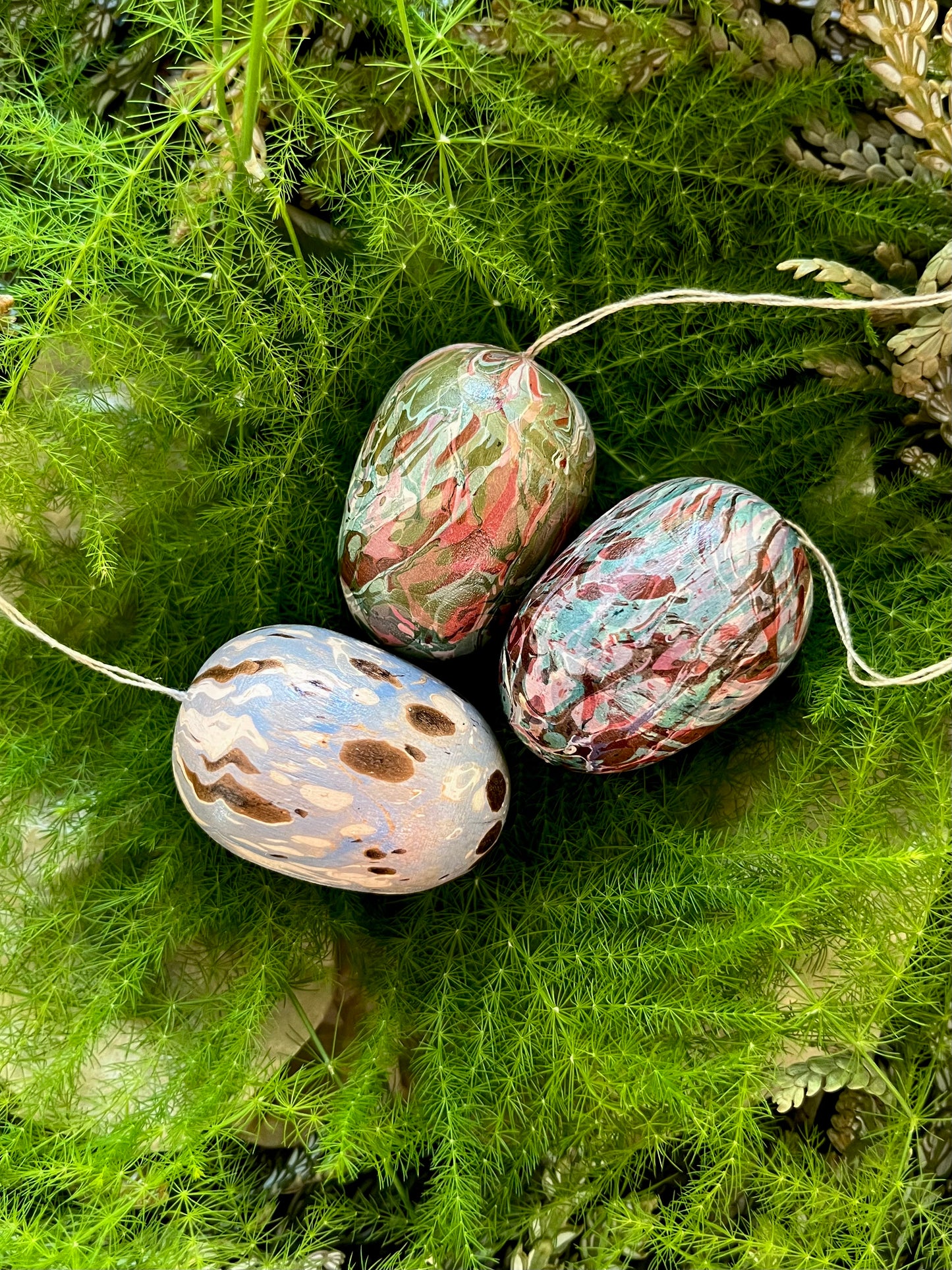 MARBLED WOODEN EGGS