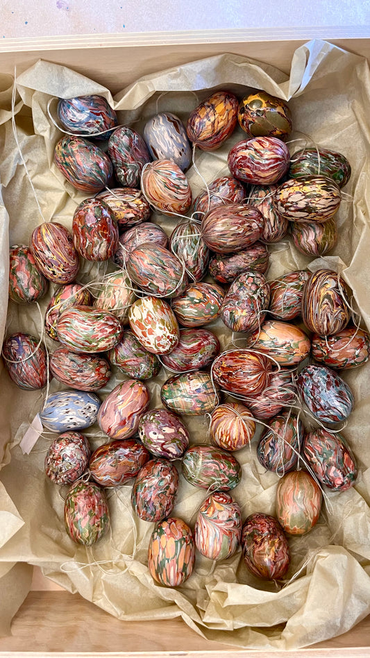 MARBLED WOODEN EGGS