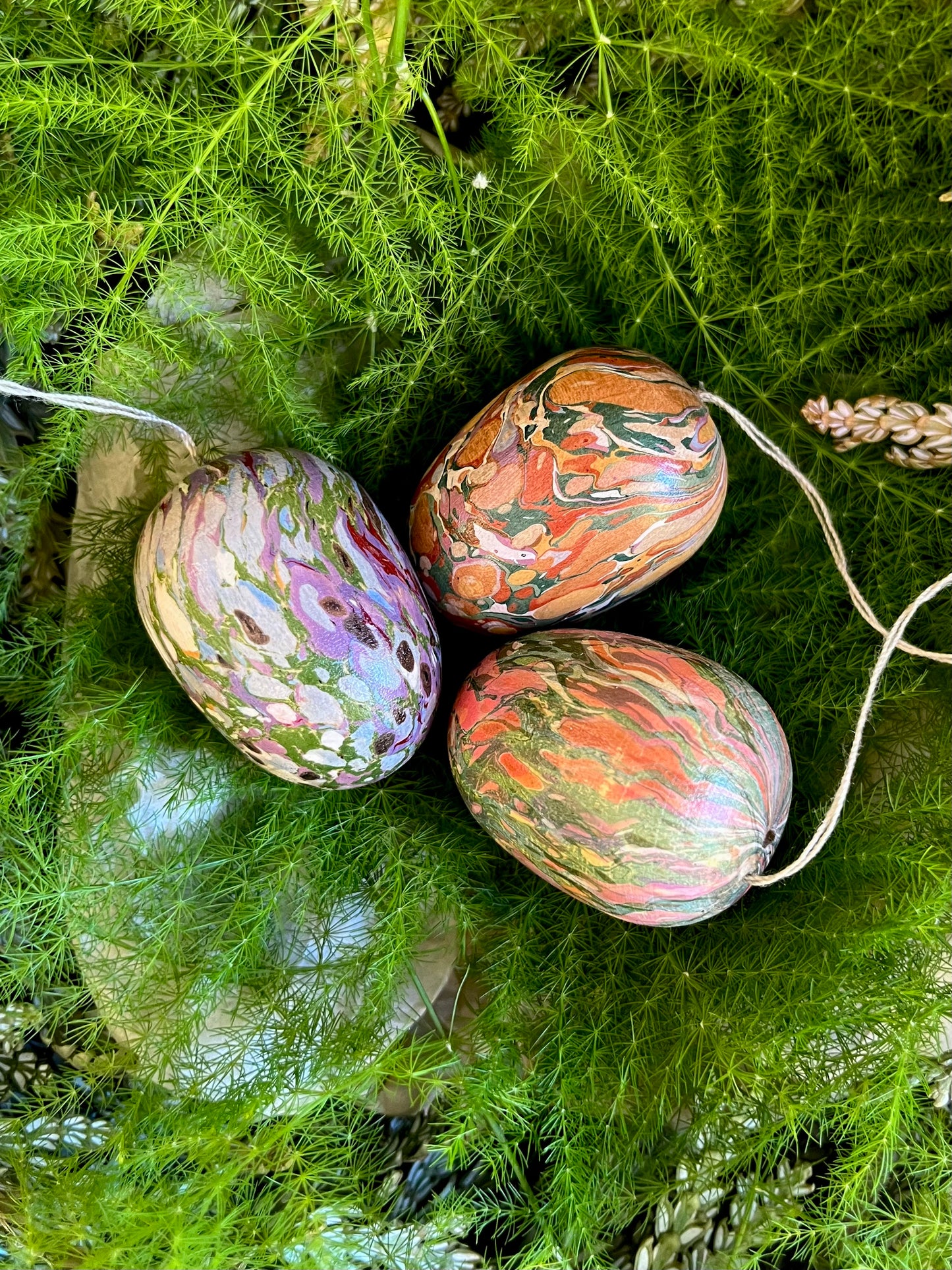 MARBLED WOODEN EGGS