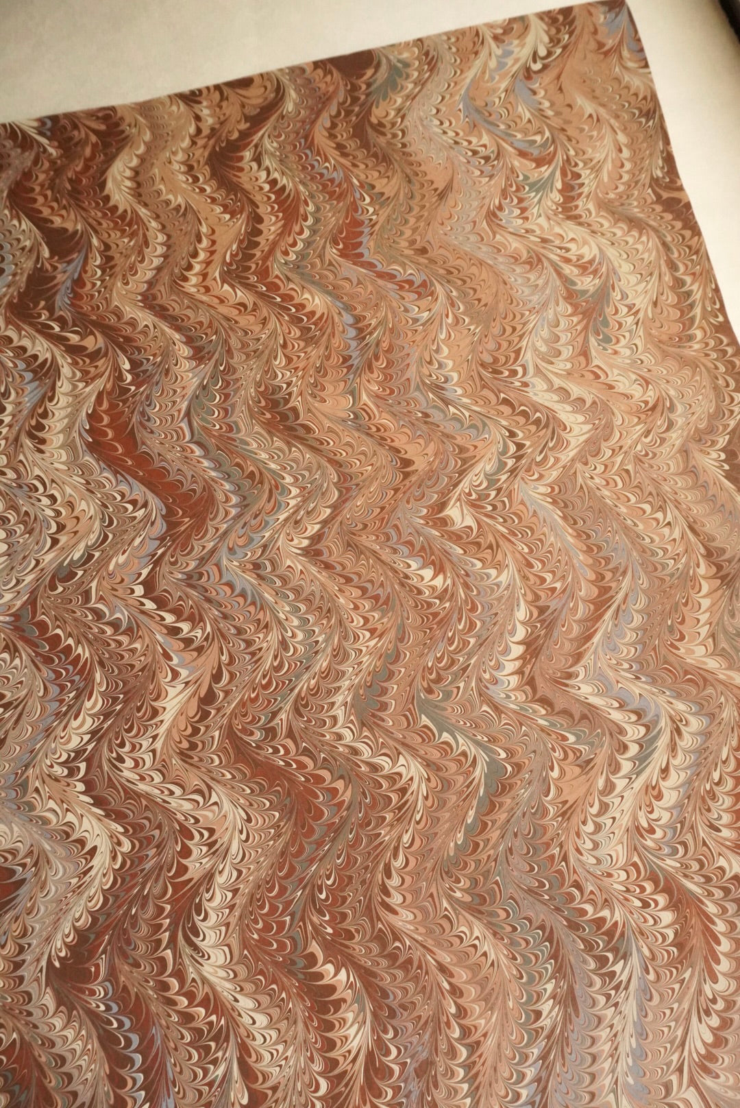 ORIGINAL MARBLED PAPERS | Svartbrun