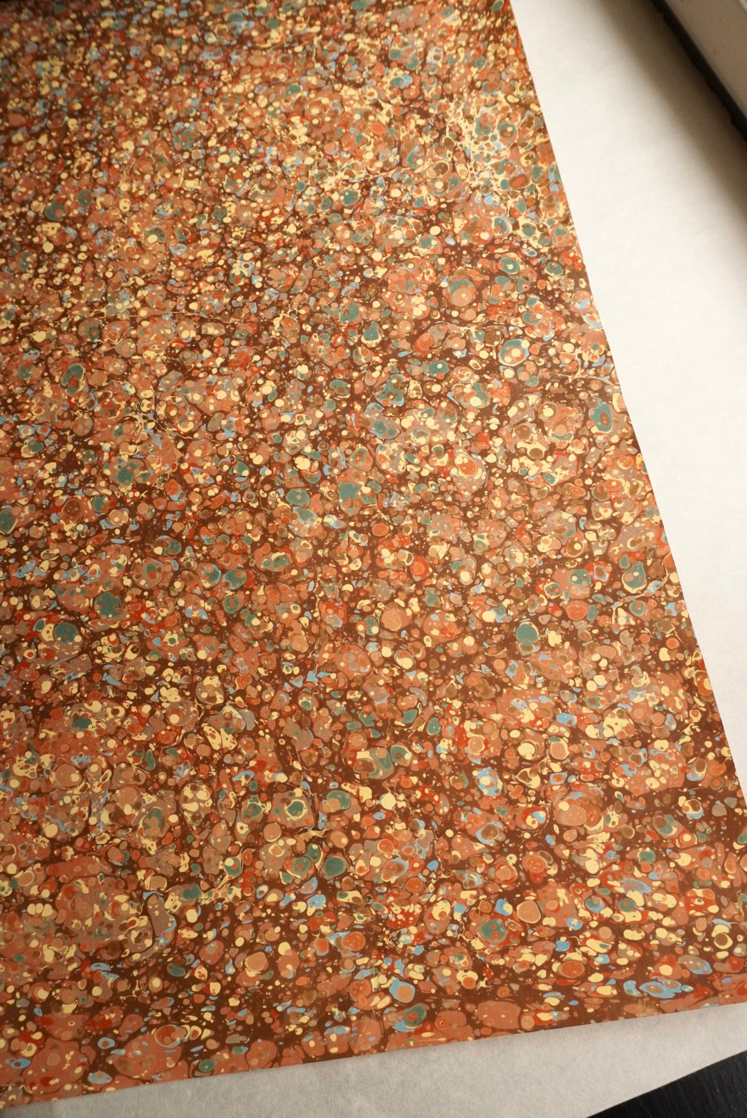 ORIGINAL MARBLED PAPERS | Svartbrun