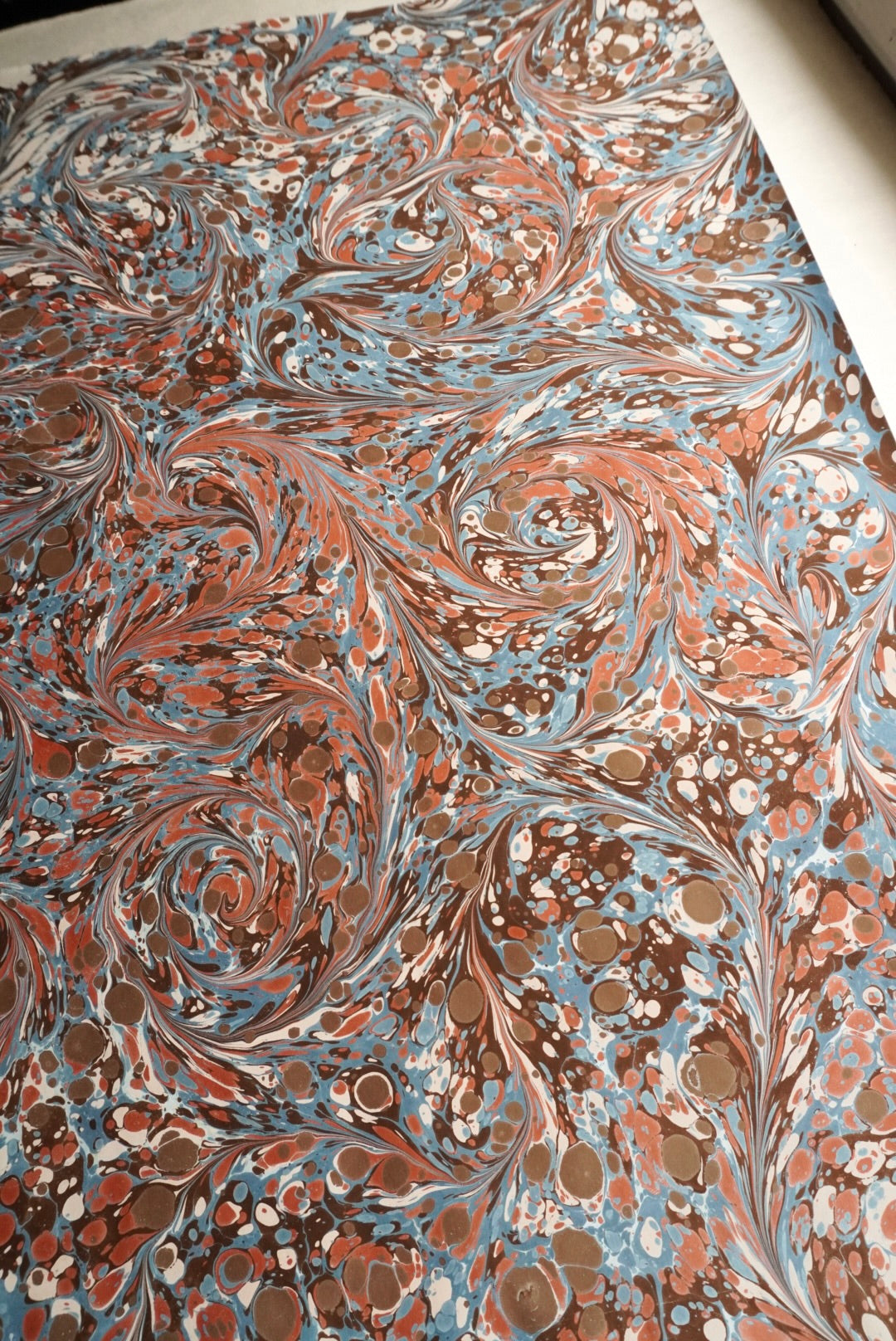 ORIGINAL MARBLED PAPERS | Svartbrun