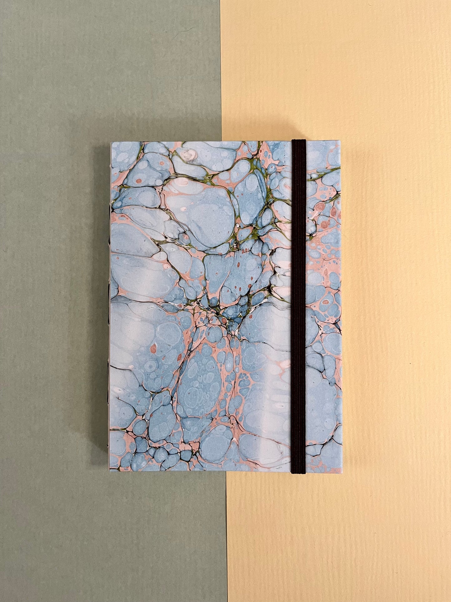 SVARTBRUN CLASSIC NOTEBOOK | marbled | A6+