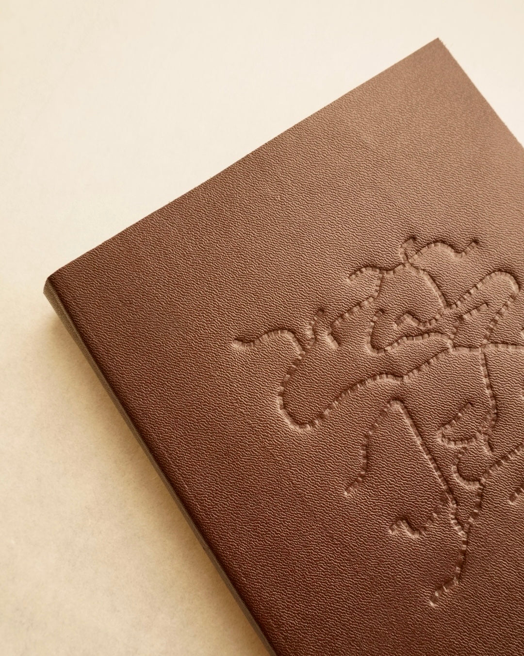 RELIURE Á CRU | limp leather binding with blind tooling | A5