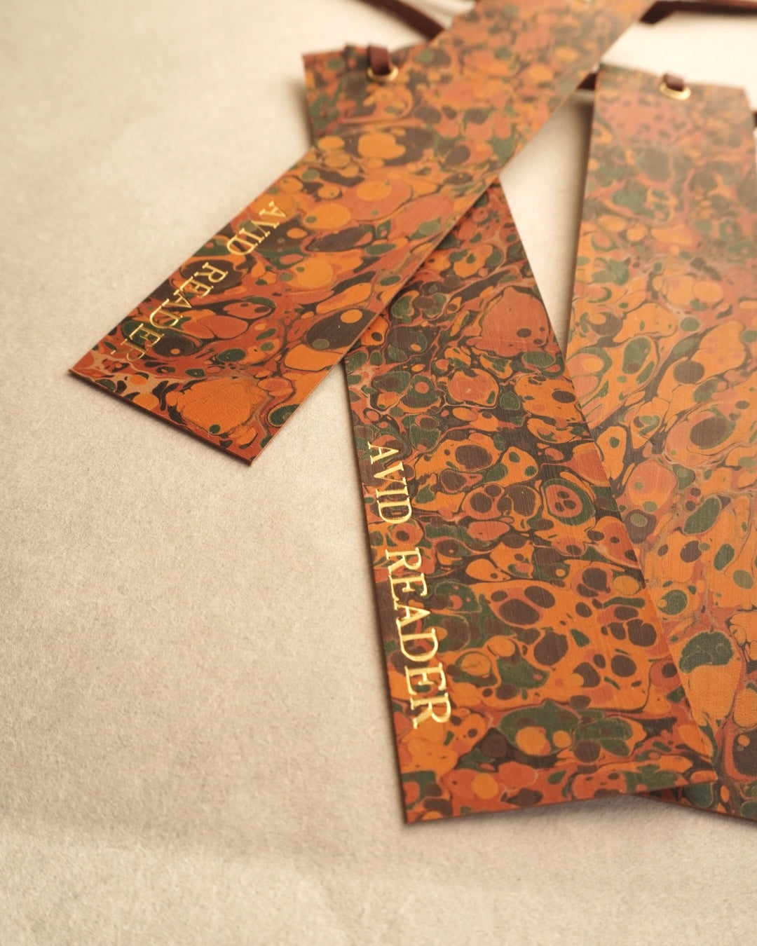 BOOKMARK | marbled leather