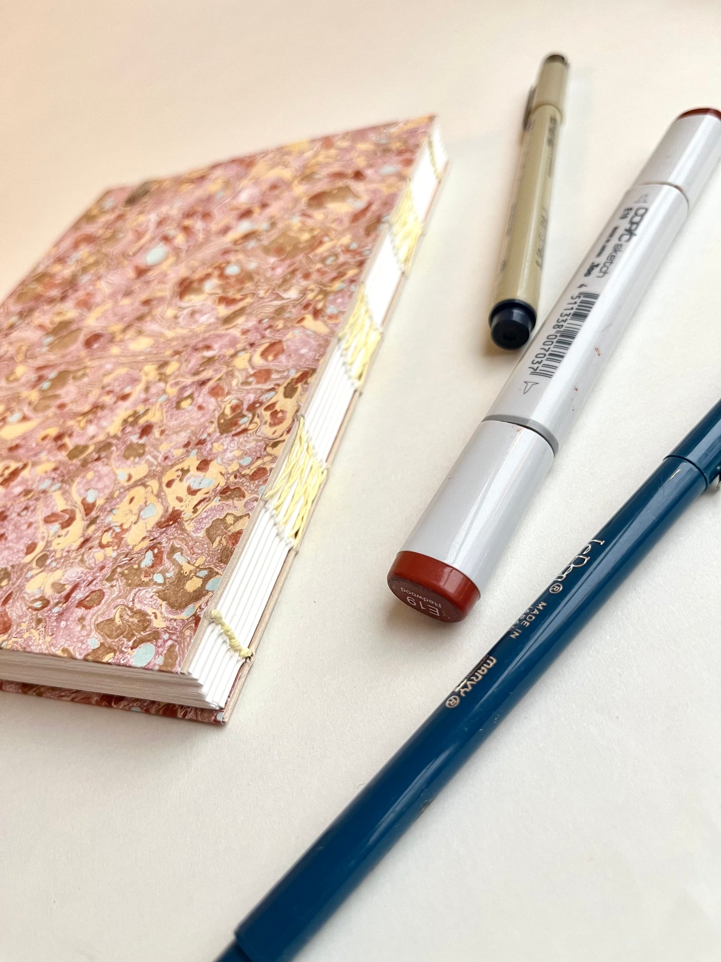 SVARTBRUN CLASSIC NOTEBOOK | marbled | A6+